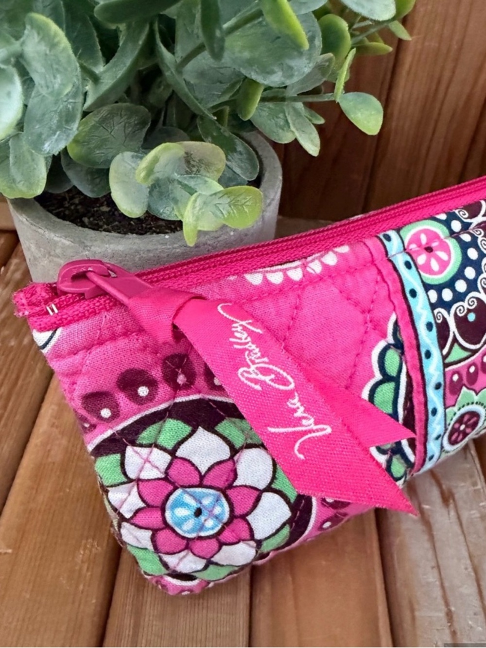 Vera Bradley Quilted “Cupcakes” Retired Print, Zippered Make Up Pouch, Travel - Picture 2 of 4